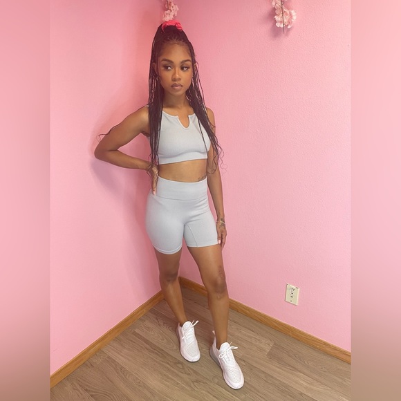 🪙 Platinum Activewear Shorts Set 🪙 - Picture 3 of 6